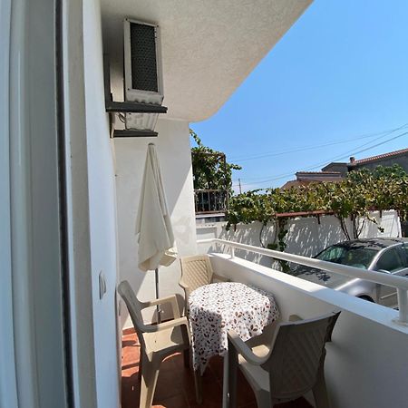 Guest House Nura Ulcinj Kültér fotó