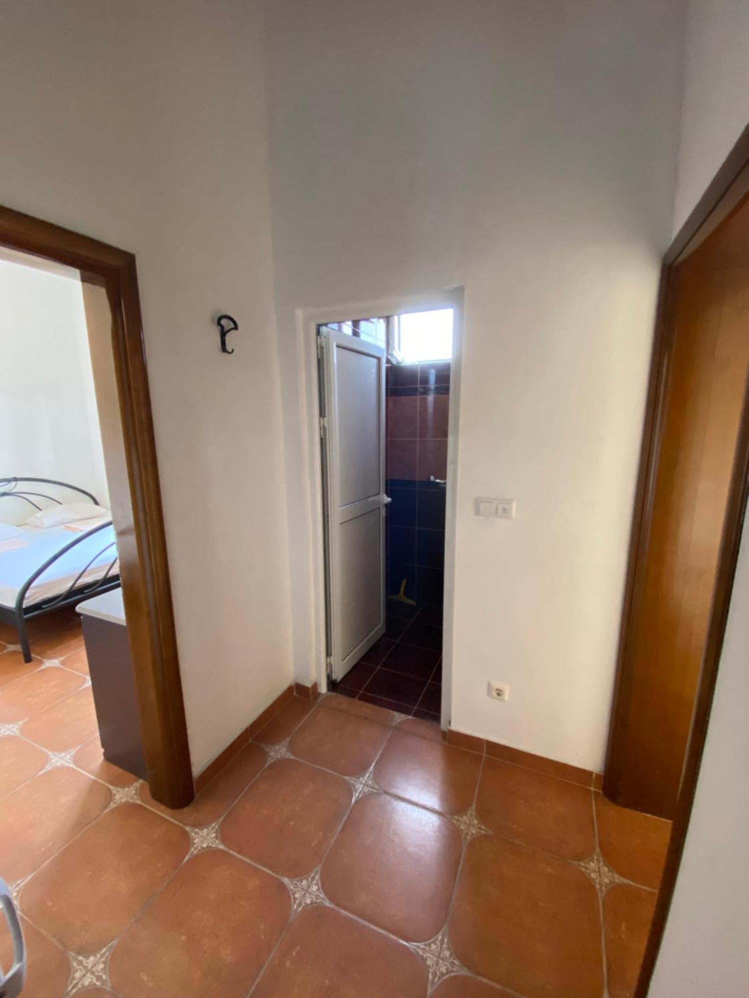 Guest House Nura Ulcinj Kültér fotó